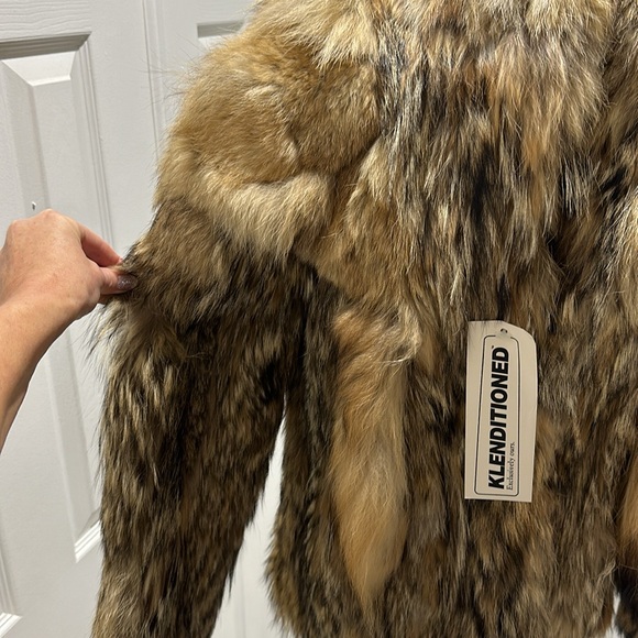 Vintage Raccoon Fur Coat with Raccoon Tails - Picture 3 of 10